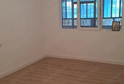 Apartament cu 3 camere decomandat în Central - 3