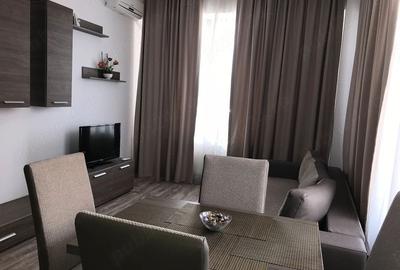 Apartament cu 2 camere decomandat, mobilat în Central