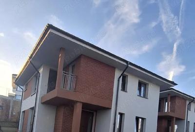 Casă în Dezmir - 1