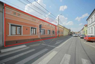 De vanzare Apartament cu 4 camere, langa Podul Centenarului