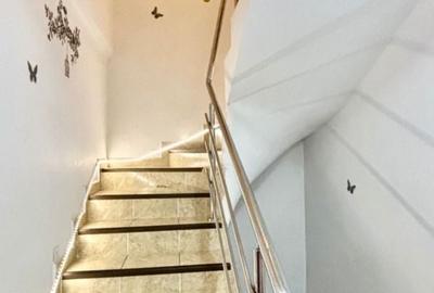 Casă individuală cu 8 camere cu Canalizare în Apărătorii Patriei - 14