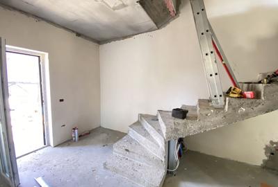 Duplex cu 4 camere cu Canalizare în Moșnița Nouă - 8