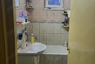 Apartament cu 3 camere decomandat în Dâmbu Pietros - 5