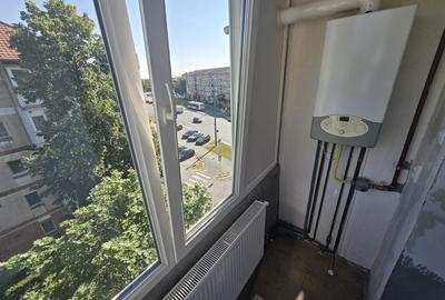 Langa Sud Plaza. Decomandat. Centrala proprie. 2 Balcoane, Debara. - 11