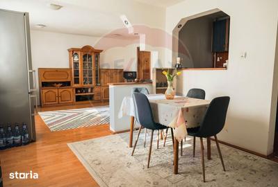 Casă cu 8 camere cu Teren 946 Mp în Central - 19