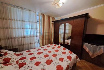 RECO Apartament cu trei camere decomandat - 6