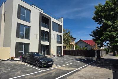 Apartament cu 5 camere decomandat în Pipera