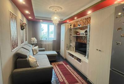 Apartament cu 2 camere decomandat în Exterior Vest