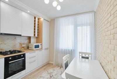 Garsonieră decomandată în Gorjului