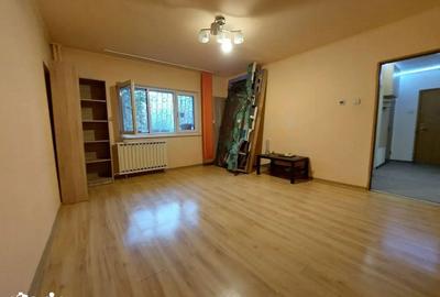 Apartament cu 3 camere decomandat, mobilat în 13 Septembrie - 4