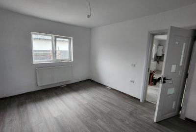 Casă cu 4 camere cu Teren 300 Mp în Hemeiuș - 5