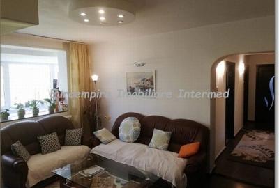 Apartament 4 camere semidecomandat Constanta zona TOMIS III - 3