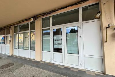 Spațiu comercial, de 56 mp, în Central - 1