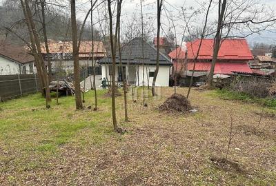 Casă cu Teren 750 Mp în Unguriu