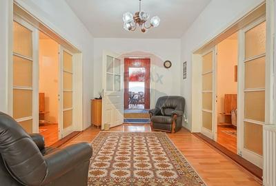 Casă cu 8 camere cu Teren 485 Mp în Central - 26