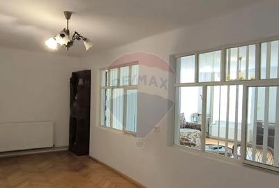 Apartament cu 4 camere decomandat în Mediaș - 10