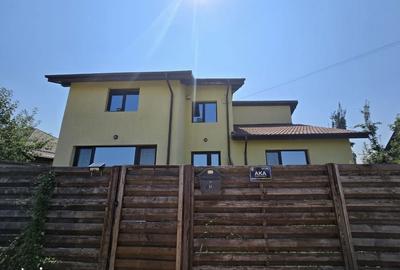 Casă cu 4 camere în Corbeanca