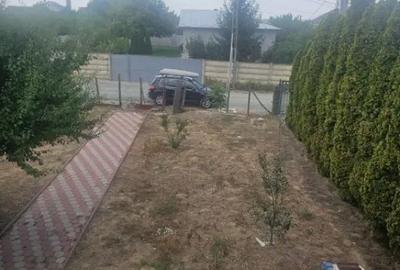 Casă cu 5 camere cu Teren 1300 Mp în Malu Mare - 2