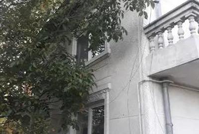 Casa cu etaj(D+P+E)256mp + teren 420mp Botosani - 8
