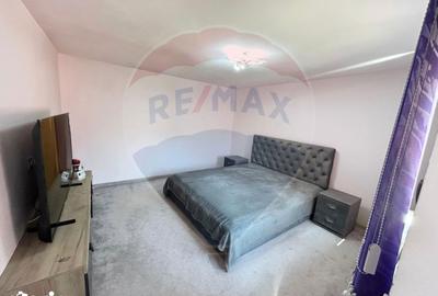 Casă cu 5 camere cu Teren 178 Mp în Central - 8