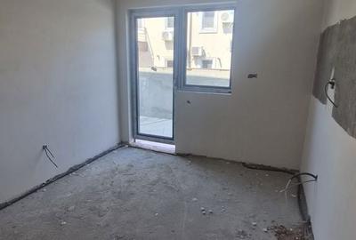 Casă cu 5 camere cu Teren 300 Mp în Central - 2