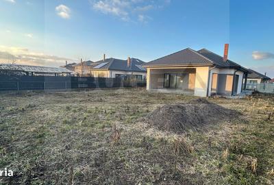 Casă cu 4 camere cu Teren 620 Mp în Jucu - 3