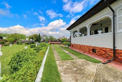 Oportunitate - Casă boierească  de poveste- 7000 mp teren - 37