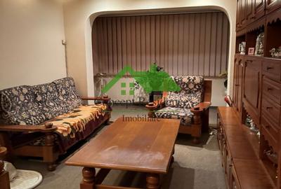 Apartament cu 3 camere decomandat în Republicii - 1