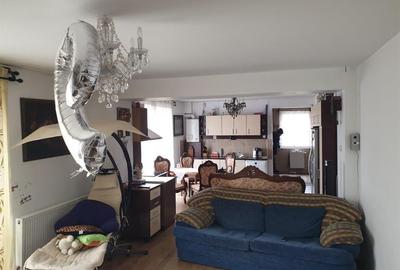 Vila 8 Camere si Curte  Spatiu Ideal pentru Familie Mare sau Investitie - 4