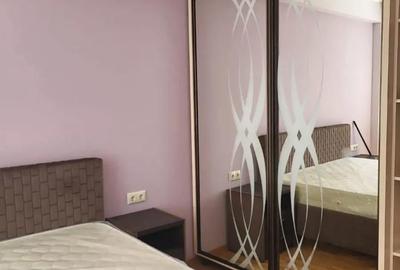 Apartament cu 2 camere decomandat în Soarelui