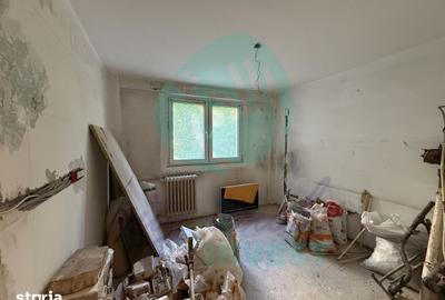 Apartament cu 2 camere decomandat în Tei