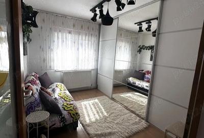 Apartament cu 4 camere decomandat în Central - 1