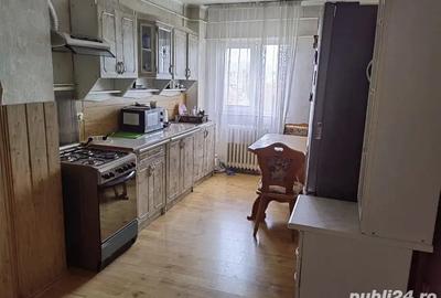 Vand apartament decomandat Deva , strada Eminescu - 2