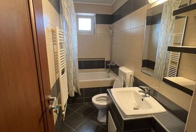 Apartament cu 3 camere decomandat în 7 Noiembrie - 3