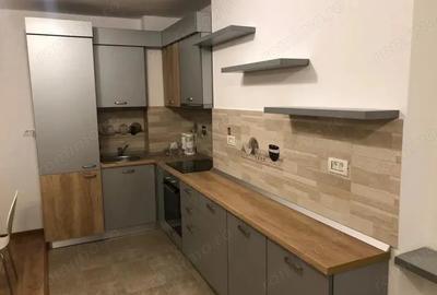Apartament cu 2 camere semidecomandat în Soarelui