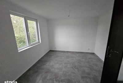 Casă cu 5 camere cu Teren 741 Mp în Dobra - 8