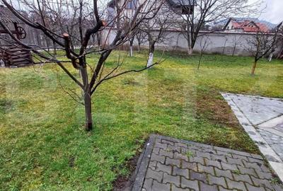 Casă cu 5 camere cu Garaj în Centura - 2