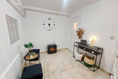 Garsonieră decomandată în Central