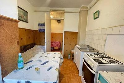 NORD - 22 decembrie, Apartament 2 cam, etaj 3, bucatarie mare, bloc 1980 - 10