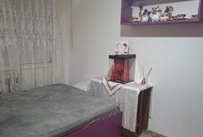 Apartament cu 3 camere semidecomandat în Calea București - 1