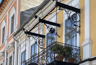 Apartament cu 4 camere decomandat, mobilat în Central