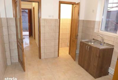 Casă cu 4 camere cu Teren 2100 Mp în Ludești - 1