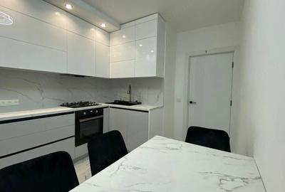 Apartament cu 2 camere decomandat în Dristor