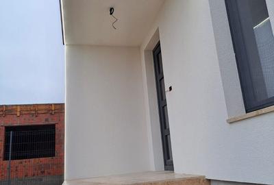 Casă cu 3 camere în Bălești - 1