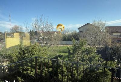 Casă cu 5 camere cu Teren 500 Mp în Central