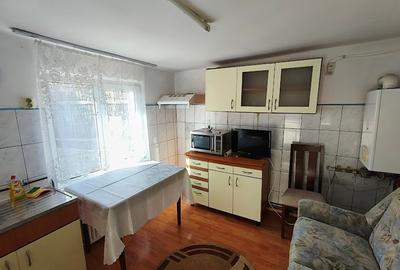 Casă cu 3 camere cu Canalizare în Poiana Țapului - 3