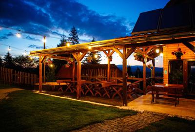 Casă cu 4 camere în Central - 2