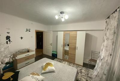 Apartament cu 2 camere decomandat, mobilat în Sud - 3