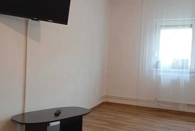 Apartament cu 2 camere decomandat în Casa de Cultură - 2