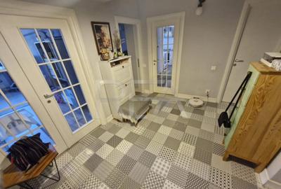 Apartament cu 3 camere ?i 4 balcoane la 10 minute de metrou - 16